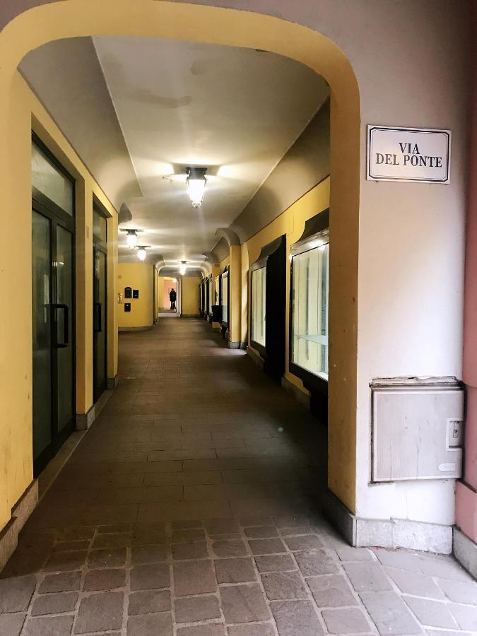 "Coccole Nel Borgo" 2Min To Outlet Apartment With Terrace セッラヴァッレ・スクリーヴィア エクステリア 写真