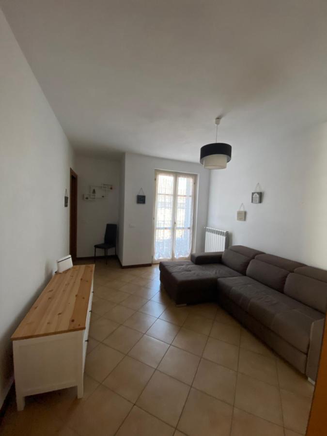 "Coccole Nel Borgo" 2Min To Outlet Apartment With Terrace セッラヴァッレ・スクリーヴィア エクステリア 写真